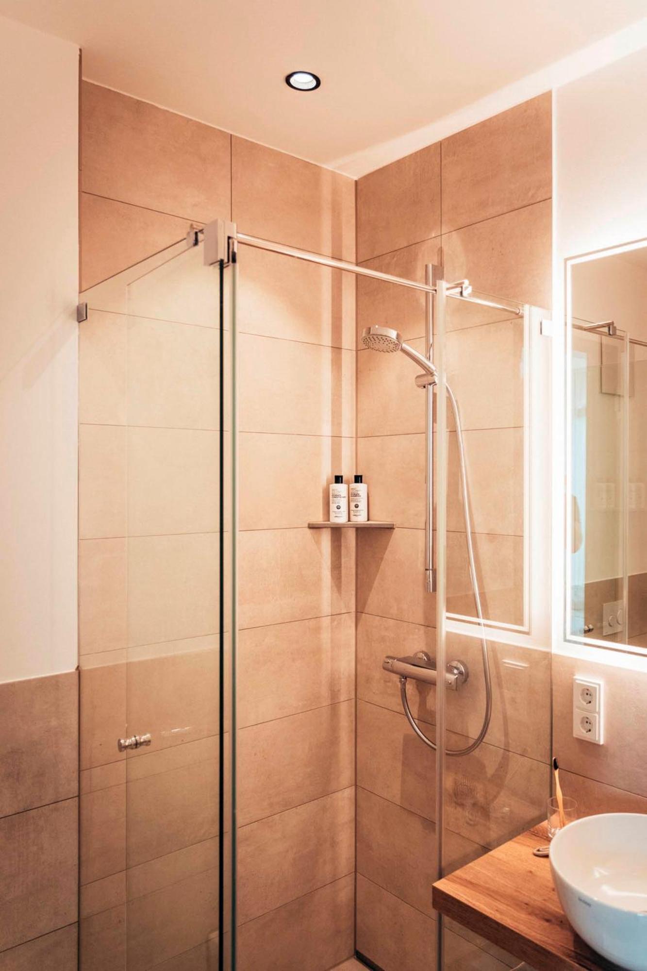 Kalm - East Aparthotel München
