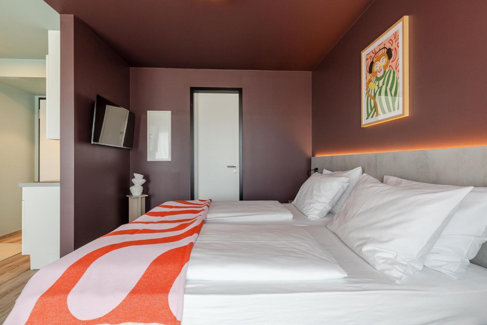 Smartliving Aparthotel 4*